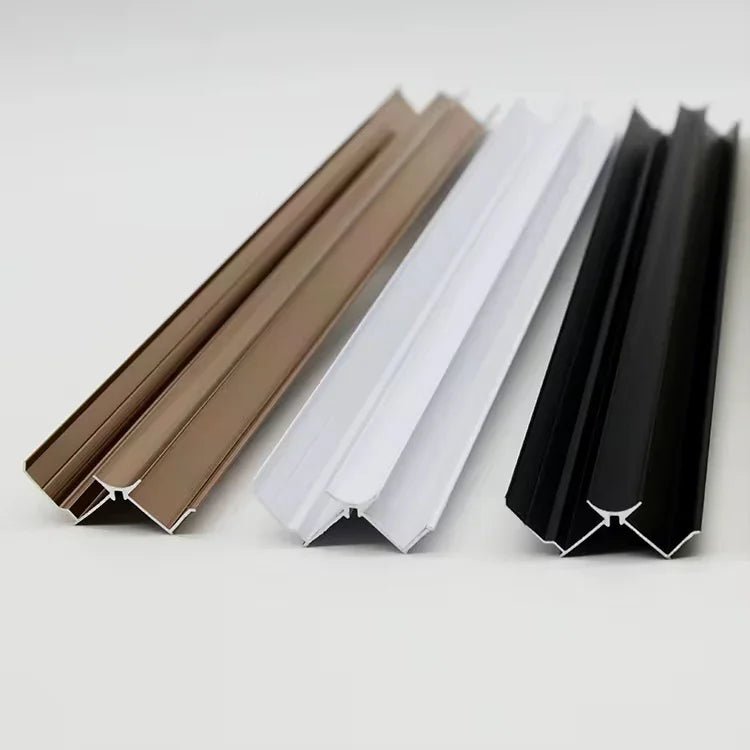 L-aluminium afdeklat PVC SPC wandpanelen – vooraanzicht | Elite Decoration